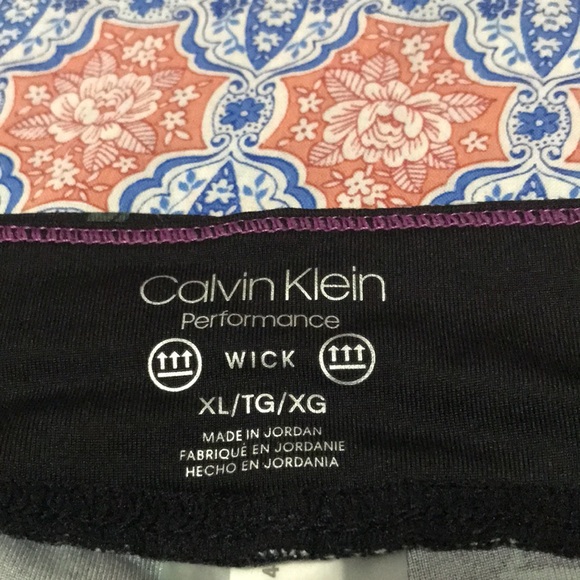 Beautiful multi color floral Calvin Klein Capri pants (XL) - Picture 8 of 8